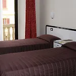 Hotel Italia 3*
