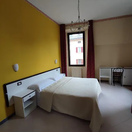 Hotel Italia 3*