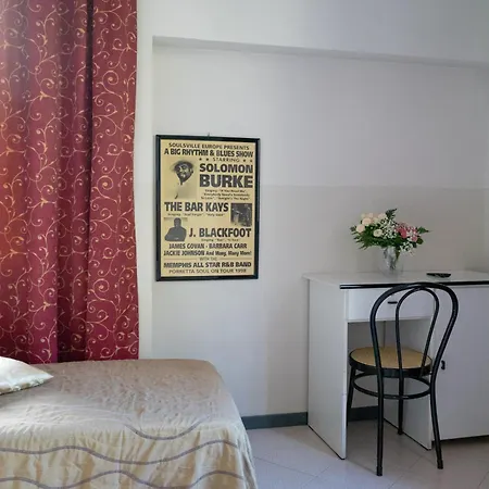 Hotel Italia 3*