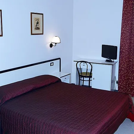 Italia 3*