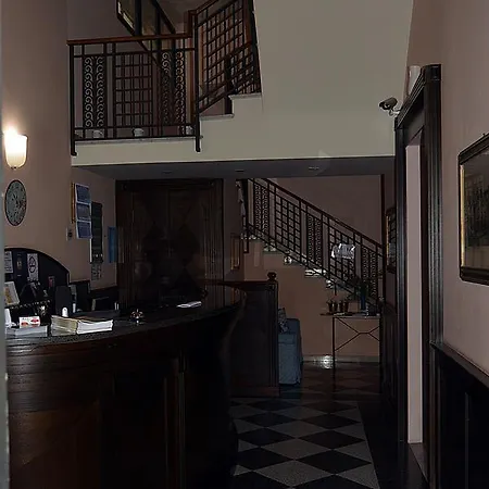 Hotel Italia 3*