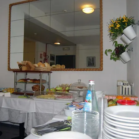 Italia Hotel 3*