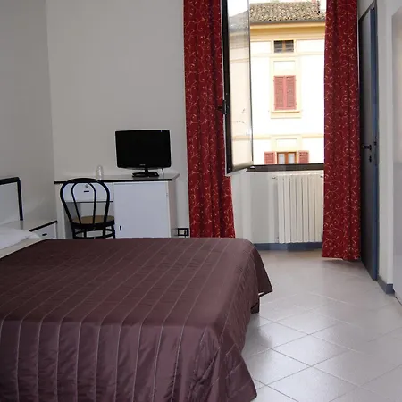 Ξενοδοχείο Italia 3*