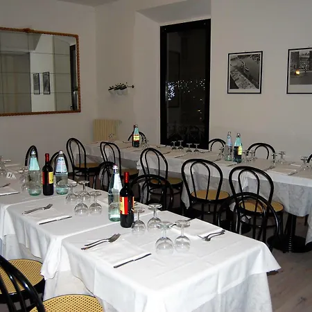 Hotel Italia 3*