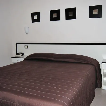 Ξενοδοχείο Italia