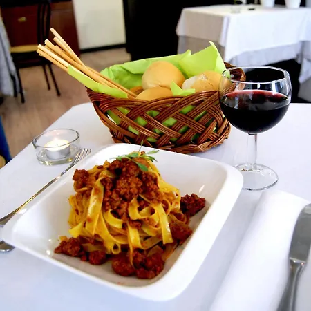Hotel Italia 3*