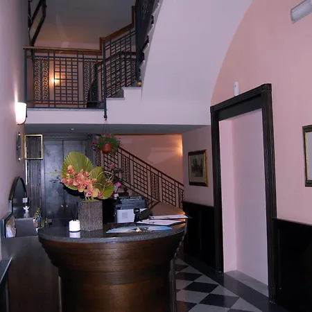 Hotel Italia 3*