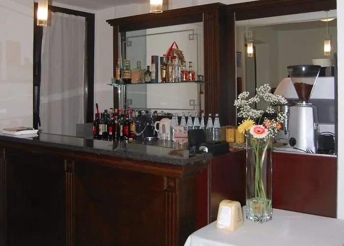 Hotel Italia Отель 3*